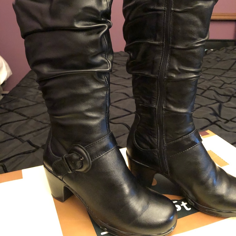 Black Leather Caribou Scrunch Boot